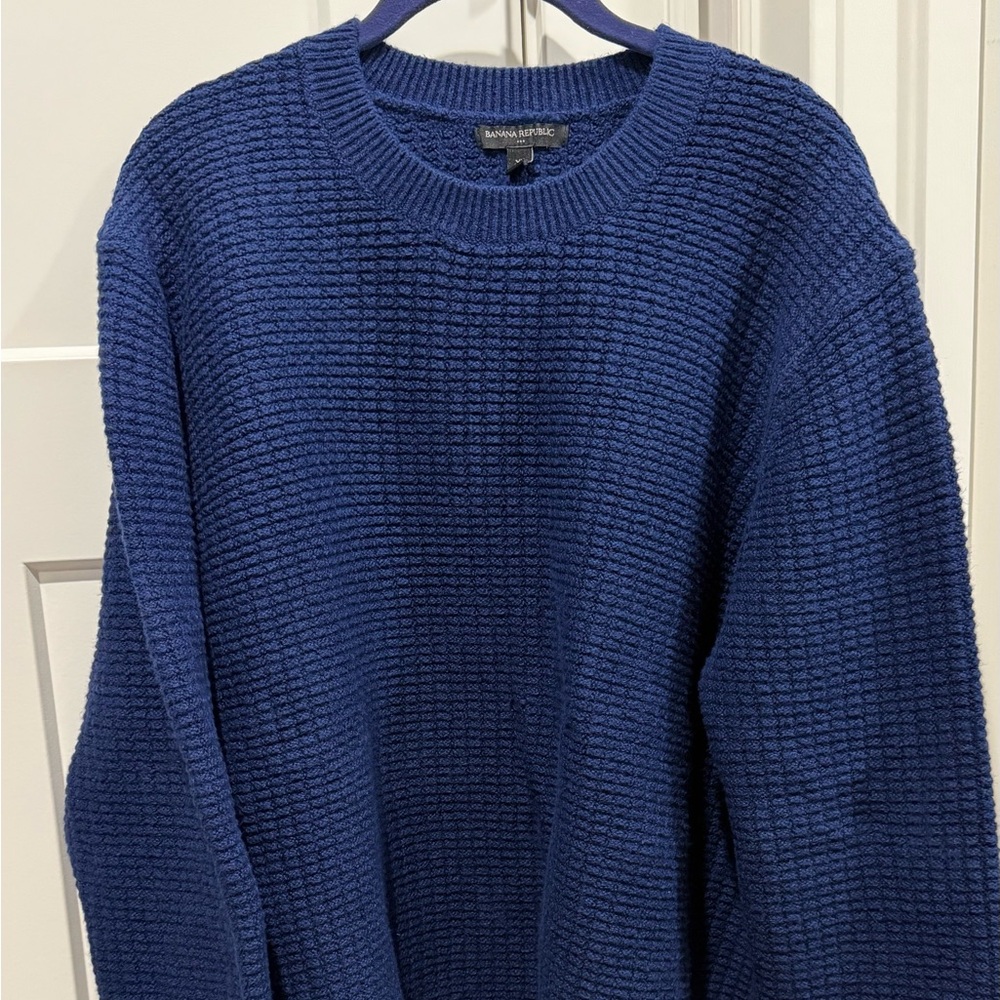 Banana Republic men's size XL sweater.
